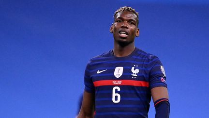 Paul Pogba va-t-il redevenir le taulier du milieu tricolore ? (FRANCK FIFE / AFP)