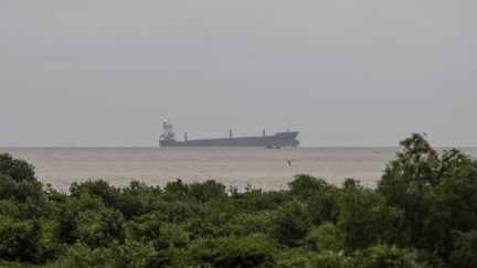 Le cargo "Sam Rataulangi PB1600"&nbsp;en mer d'Andaman, le 1er septembre 2018. (YE AUNG THU / AFP)