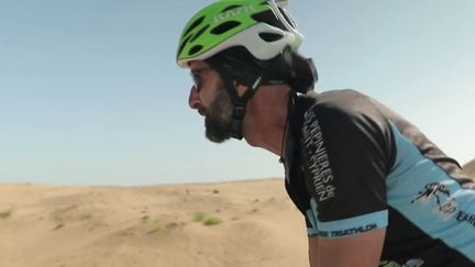 Oman : l'épreuve du désert pour les cyclistes d'une course extrême