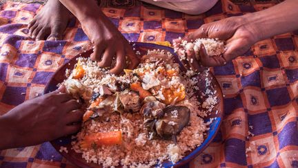 Tiebou Diene (or chebu jen) est un plat très populaire au Sénégal et en Mauritanie, composé de riz, de poisson et de légumes. (Illustration) (EVGENII ZOTOV / MOMENT RF / GETTY IMAGES)