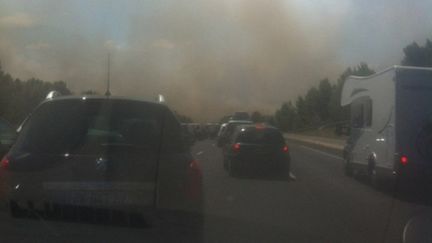 &nbsp; (Feu près de l'autoroute A9 © Radio France - Antoine Serre)