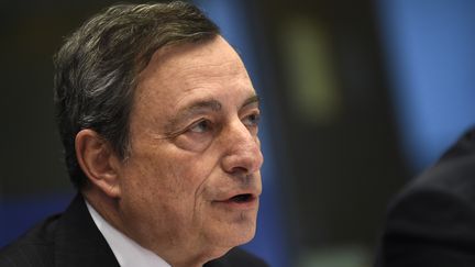 Mario Draghi, président de la Banque centrale européenne devant le Parlement européen à Bruxelles, le 6 février 2017. (JOHN THYS / AFP)