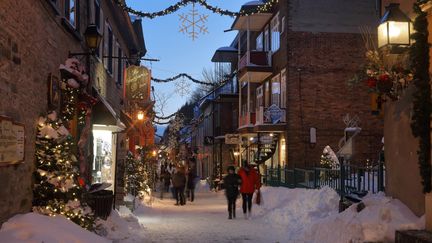 Une rue du Vieux Québec, le quartier historique de la ville de Québec (Canada), le 22 octobre 2020. (MANUEL COHEN / VIA AFP)