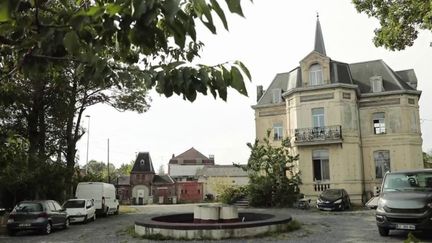 Nord : à Louvroil, la polémique enfle autour d'un projet de destruction d'un château pour y installer un supermarché