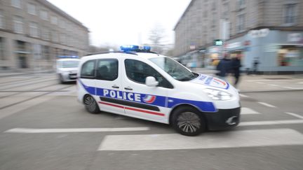 Un véhicule de police à Brest (Finistère), le 1er février 2022. (MAXPPP)