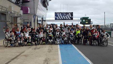 Les pilotes de moto handisport de l'association Handi Free Riders. (Handi Free Riders)