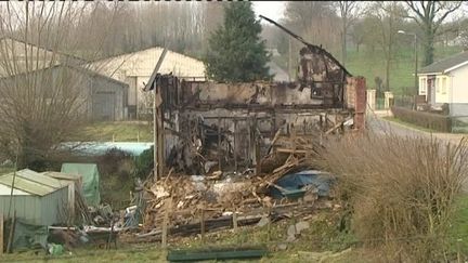 Maison brûlée à&nbsp;Magnicourt-sur-Canche (Pas-de-Calais).&nbsp; (France 3)