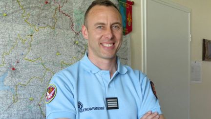 Le lieutenant-colonel de gendarmerie Arnaud Beltrame, mort samedi 24 mars 2018 après s'être substitué à une otage du tueur jihadiste de l'Aude. (LA GAZETTE DE LA MANCHE / AFP)