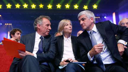 Fran&ccedil;ois Bayrou (MoDem, &agrave; gauche), Marielle de Sarnez (MoDem, au centre) et Herv&eacute; Morin (UDI, &agrave; droite), le 18 mai 2014 &agrave; Saint-Denis (Seine-Saint-Denis). (THOMAS SAMSON / AFP)