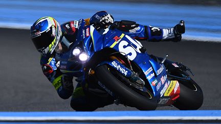 Anthony Delhalle au guidon de la Suzuki N.1 lors du Bol d'Or 2016 (BORIS HORVAT / AFP)