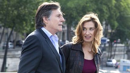 Gabriel Byrne et Emmanuelle Devos dans "Le Temps de l'aventure" de jérôme Bonnell
 (Céline Nieszawer )