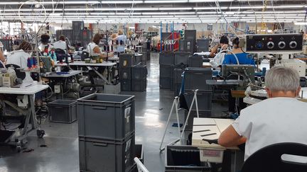 Une entreprise de confection à Sauve (Gard). (PHILIPPE THOMAIN / RADIO FRANCE)