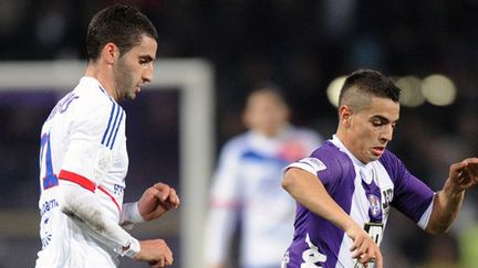 Le Toulousain Ben Yedder pourchassé par le Lyonnais Gonalons