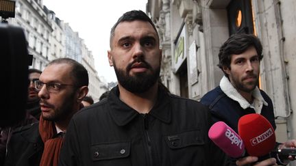 Eric Drouet à la sortie de sa garde à vue pour avoir organisé une manifestation non déclarée à Paris la veille, le 3 janvier 2019.&nbsp; (BERTRAND GUAY / AFP)