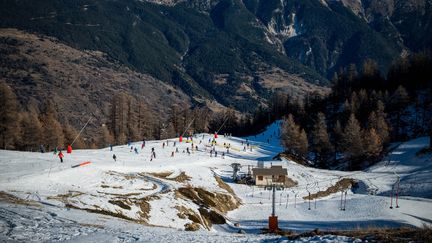 La station de Serre Chevalier&nbsp;(Hautes-Alpes), le 27 décembre 2015. (MAXPPP)