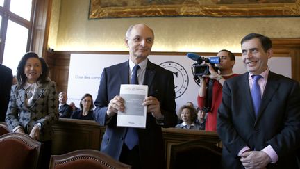 Didier Migaud, Premier pr&eacute;sident de la Cour des comptes, pr&eacute;sente le rapport annuel de l'institution, &agrave; Paris, le 11 f&eacute;vrier 2014. (THOMAS SAMSON / AFP)