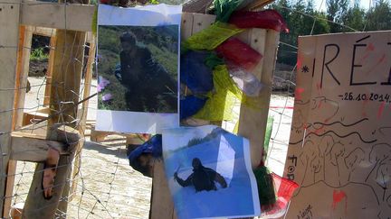 &nbsp; (Des photos en hommage à Rémi Fraisse sur la ZAD du Testet. © Maxppp)