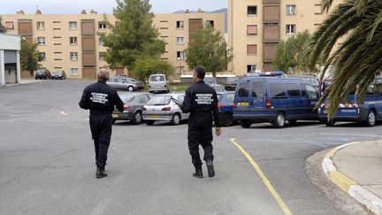 Des gendarmes dans leur caserne de Montesoro, &agrave; Bastia (Haute-Corse), le 24 septembre 2007. (STEPHAN AGOSTINI / AFP)