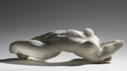 Plus de 200 œuvres d'Auguste Rodin (1840-1917) et aussi des sculptures et des dessins de Bourdelle, Brancusi, Picasso, Matisse, Giacometti, Beuys, Baselitz, Gormley sont exposés au Grand Palais, pour célébrer les cent ans de la mort de l'artiste. L'exposition, organisée par le musée Rodin et la Réunion des musées nationaux, entend renouveler le regard porté sur ce géant de la sculpture qui a inspiré de nombreux autres artistes. Du 22 mars au 31 juillet 2017. Ici, Auguste Rodin, "Torse d'Adèle", 1884, Paris, Musée Rodin
 (Musée Rodin)