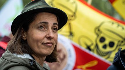 La secrétaire générale de la CGT, Sophie Binet, lors d'une manifestation, à Paris, le 28 avril 2023. (NICOLAS LIPONNE / HANS LUCAS / AFP)