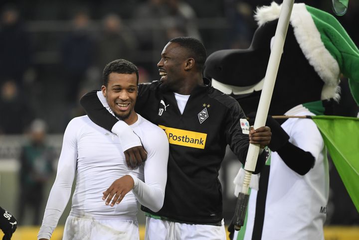 Alassane Pléa et Marcus Thuram, les deux Français de Gladbach (INA FASSBENDER / AFP)