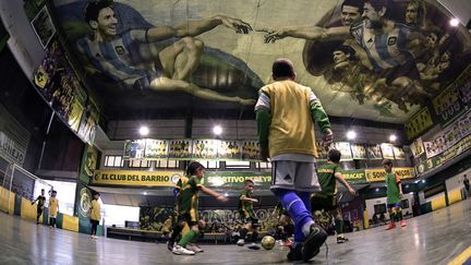 La fresque inspirée de la chapelle Sixtine à Buenos Aires (Argentine), le 24 avril 2018. (JUAN MABROMATA / AFP)