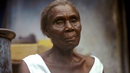 Une grand-mère à Agona Swedru, une ville du sud du pays (2009). (Denis Dailleux / Agence VUʼ)