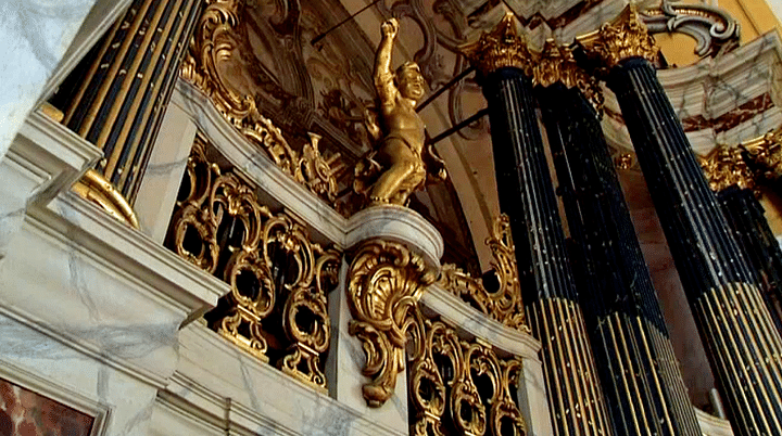 L'orgue unit la vue et l'ouïe et réalise la synthèse que recherchait la culture baroque 
 (France 3 / Culturebox)