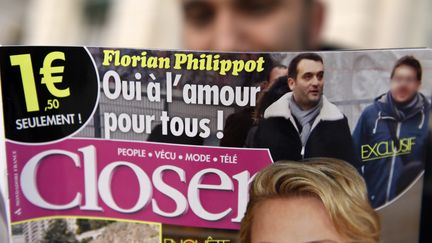 D&eacute;tail de la une du num&eacute;ro de "Closer" dans lequel ont &eacute;t&eacute; publi&eacute;es des photos de Florian Philippot, num&eacute;ro 2 du FN, et de l'un de ses amis, le 12 d&eacute;cembre 2014. (  MAXPPP)