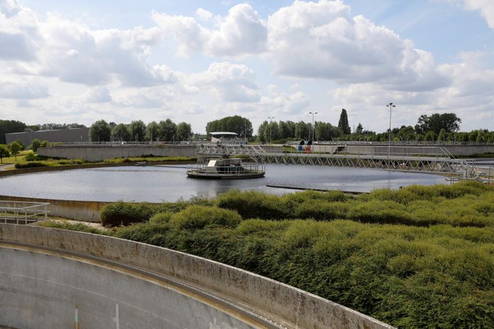 Une station de traitement des eaux usées, à Wattrelos, dans le Nord, le 9 juillet 2019.&nbsp; (THIERRY THOREL / MAXPPP)