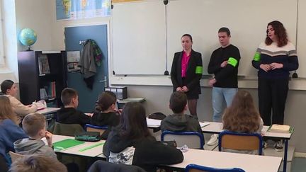 Pour lutter contre le harcèlement scolaire, un collège/lycée de Haute-Garonne implique des élèves de Terminale pour aider les plus jeunes à s'exprimer. Un dispositif unique créé par cet établissement scolaire il y a six ans. (FRANCE 2)