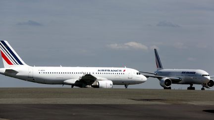 Pour 2014, l'objectif de la direction est de r&eacute;duire de 150 millions d'euros la masse salariale d'Air France. (  MAXPPP)