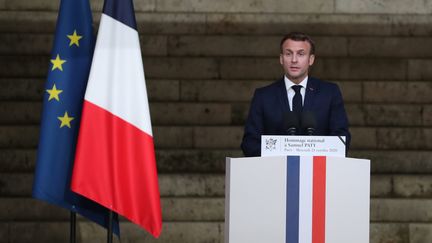 Emmanuel Macron prononce un discours d'hommage à Samuel Paty à la Sorbonne à Paris le 21 octobre 2020. (ARNAUD JOURNOIS / PHOTOPQR /LE PARISIEN / MAXPPP)