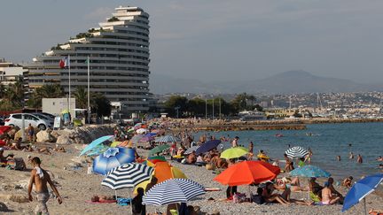 La plage de Villeneuve-Loubet (Alpes-Maritimes) le 6 août 2015. (MAXPPP)