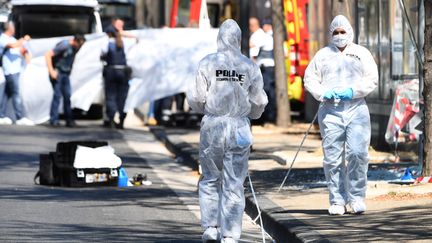 Marseille : un homme à bord d'un fourgon fonce sur deux abribus, un mort