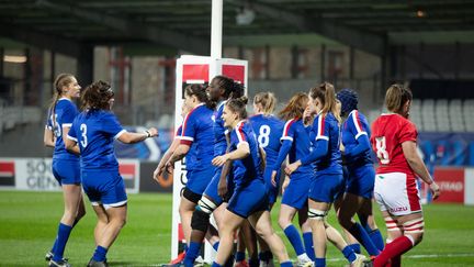 Les Bleues lors du Tournoi des Six Nations féminin, durant le match face au pays de Galles, le 3 avril 2021.  (DAMIEN KILANI / DK PROD)