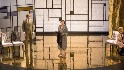 Bernard Alane (l'éditeur Bürstein), Gaël Giraudeau (Friedrich), Macha Méril (Maria Folkenhof) et Natalie Dessay (Leonor Franck) 
 (Théâtre Montparnasse)