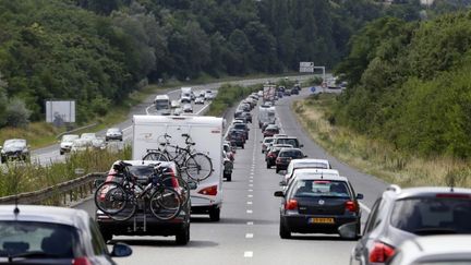 Circulation dense pr&egrave;s de Thiais&nbsp;(Val-de-Marne), le 10 ao&ucirc;t 2013.&nbsp; (KENZO TRIBOUILLARD / AFP)