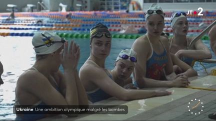 Des jumelles ukrainiennes vont tenter de décrocher l'or aux Jeux olympiques. Leur préparation est particulièrement compliquée. (France 2)