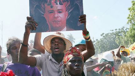 &nbsp; (Le Premier ministre Laurent Lamothe dépeint en diable lors d'une manifestation anti-gouvernementale à Port-au-Prince, le 6 décembre. © Marie Arago/Reuters)