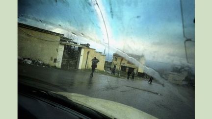 Alger, février 2003, Grande banlieue d&#039;Alger, Quartier de Baïnem, Jour intranquilles, chroniques algériennes d&#039;un retour
 (Bruno Boudjelal / Agence VU)