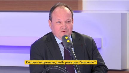 Ambroise Fayolle, président de la Banque européenne d'investissement, le 23 avril 2019 sur franceinfo. (FRANCEINFO / RADIOFRANCE)