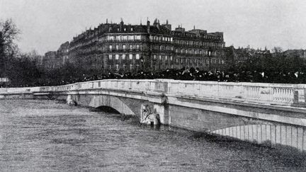 Pont de l'Alma, 27 janvier 1910 (AFP)