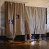 Nearly 49.5 million voters are called to the polls on Sunday, July 7, 2024 for the second round of early legislative elections, illustration photo. (OPHELIE VINOT / HANS LUCAS)