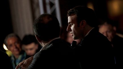 Le président de la République, Emmanuel Macron, s'exprime devant les 150 membres de la Convention citoyenne pour le climat, le 10 janvier 2020, à Paris. (YOAN VALAT / REUTERS)