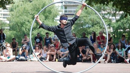 La compagnie "Le grand Jeté" a proposé au public de Montpellier leur création "Turn around boy"
 (Compagnie Le grand jeté)