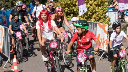 Le Vélotour se pratique en famille et dans une ambiance festive (ici à Dijon en 2021). (JC TARDIVON / MAXPPP)