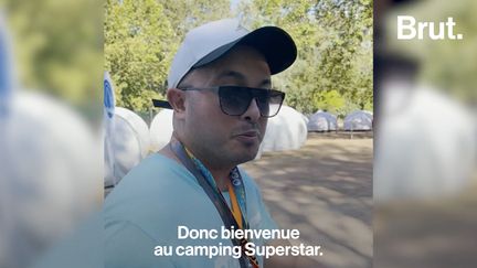 Le Sziget Festival, c’était du 10 au 15 août 2022. Et cette année encore, Kevin, originaire de France, est venue prêter main forte au staff dans l’un des campings officiels du Festival. Brut a passé une journée avec lui. (BRUT / FRANCEINFO)