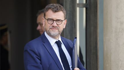 Olivier Klein, ministre délégué à la Ville et au Logement, sur le perron de l'Elysée, le 12 octobre 2022. (LUDOVIC MARIN / AFP)