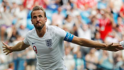 Harry Kane fête le premier de ses trois buts face au Panama, le 24 juin 2018, à Nijni Novgorod (Russie). (CARLOS BARRIA / AFP)